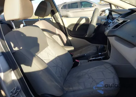 2013 Ford Fiesta Se z USA, uszkodzony, nr VIN 3FADP4BJ6DM174514